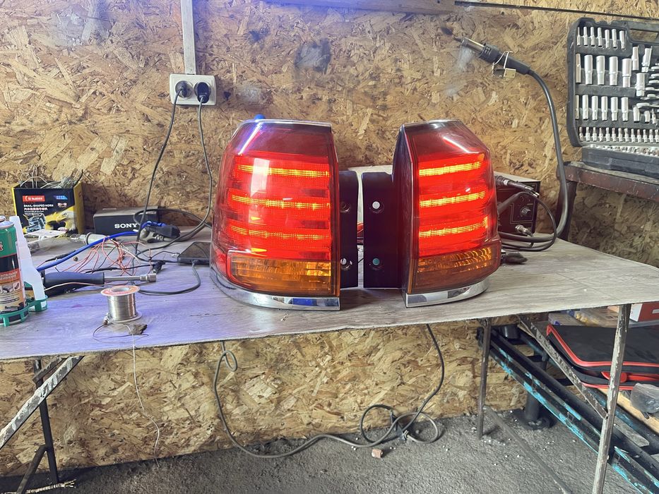 Фары Lexus 570 в отличном состояний