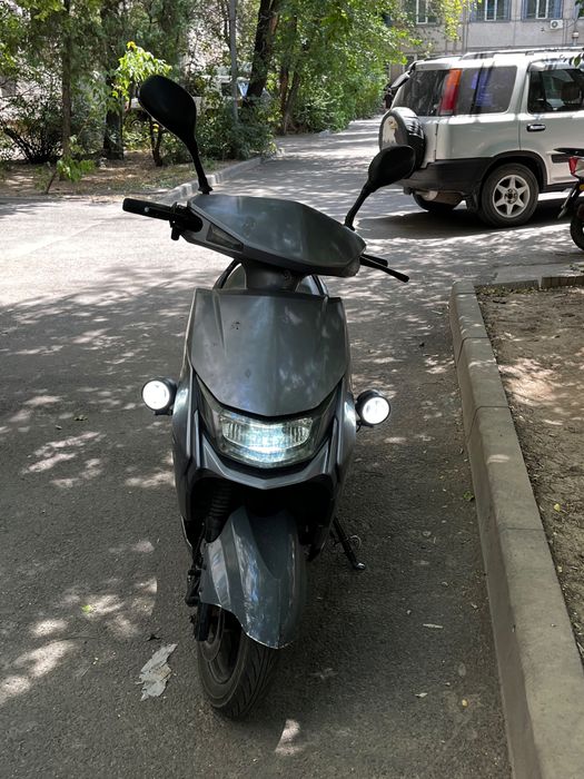 Продаю электроный скутер 1200w