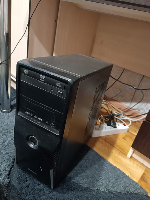 Продам компьютер, плюс две колонки