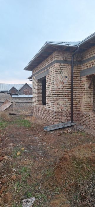 Уй сотилади коробка холатда 6 сутх.