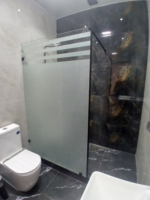 Душавые кабина из закалённого скекло ПРЕМИУМ 8 - 10 мм / Установка