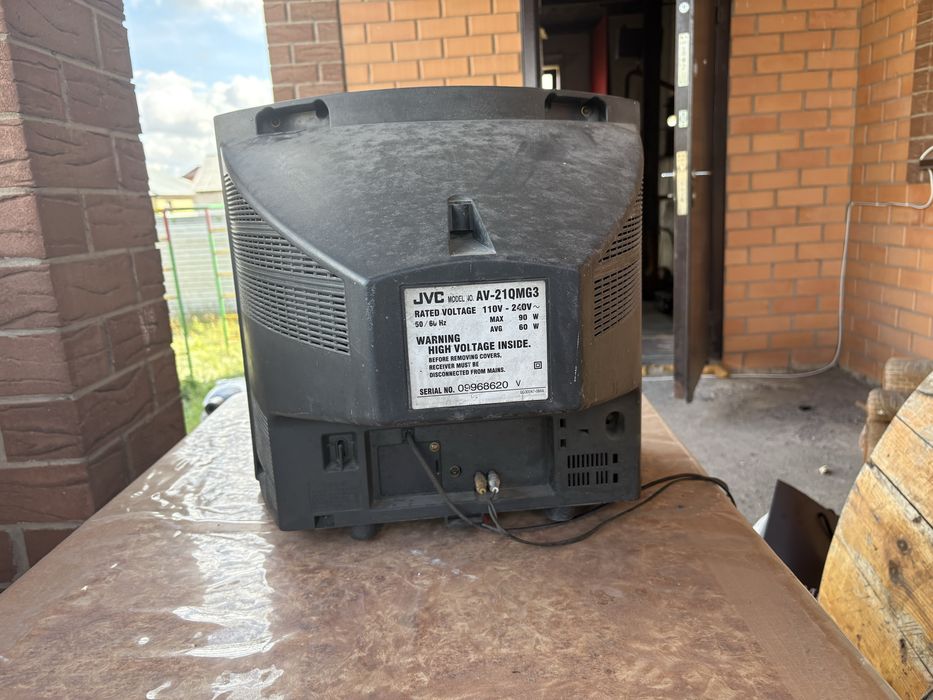 Продам рабочий телевизор б/у