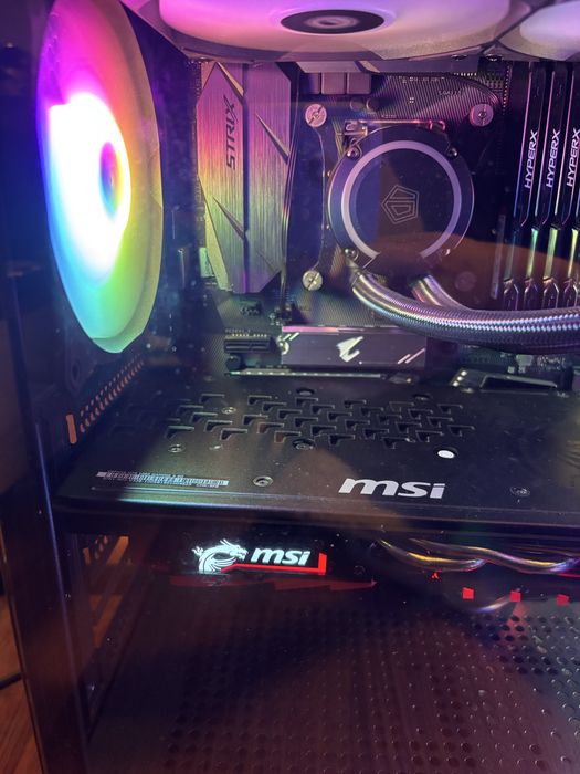 Desktop PC Gaming i7 7700k Z270E 16GB RAM AIO 240 SSD 256 GTX 1060