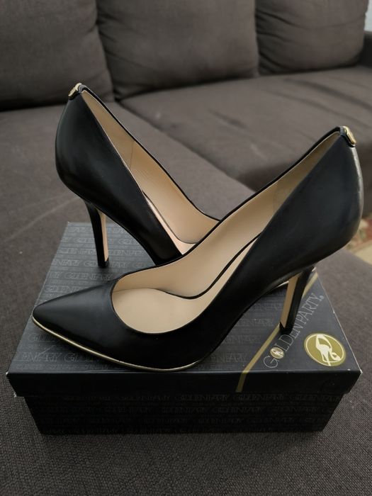 Продам туфли на высоком каблуке