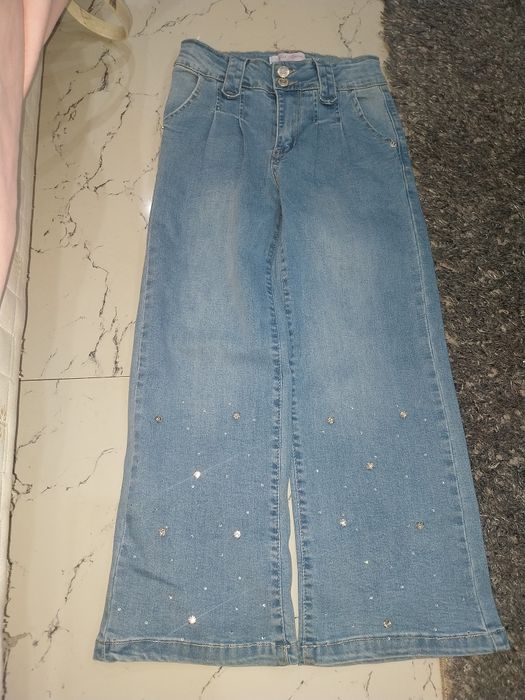 Vând blugi fetițe cu pietre