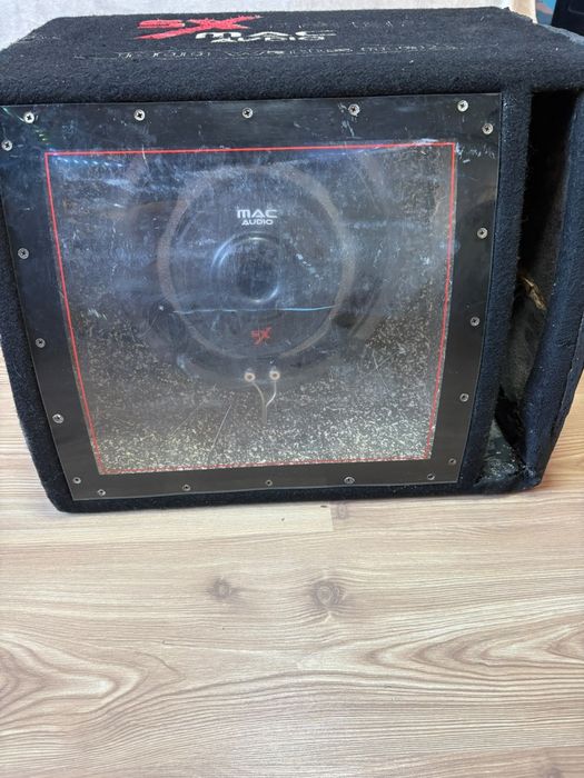 Vând subwoofer auto Mac Audio