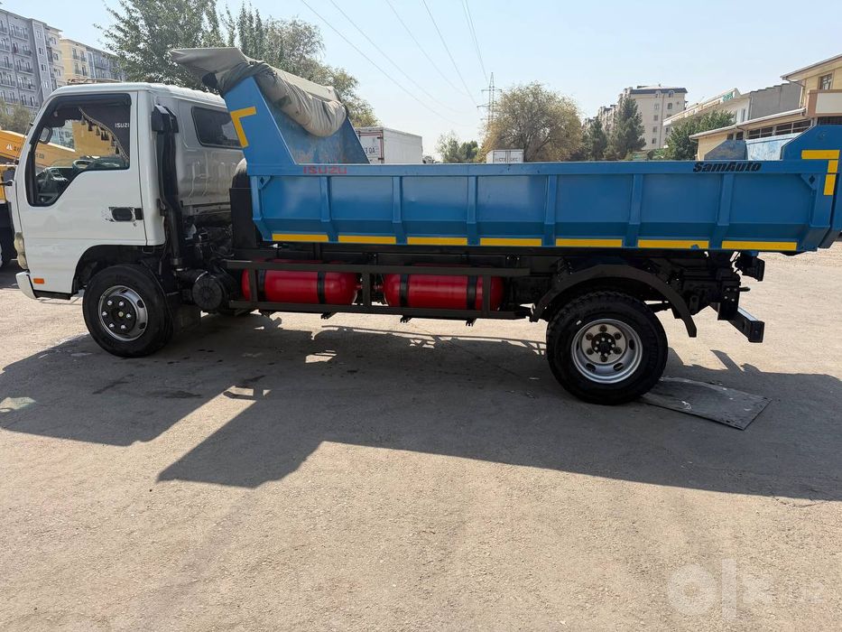 Isuzu  samasval 2010