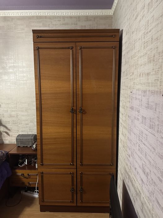 Спальный гарнитур