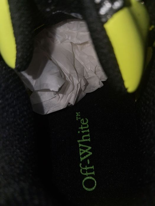 Продам кроссовки Off White