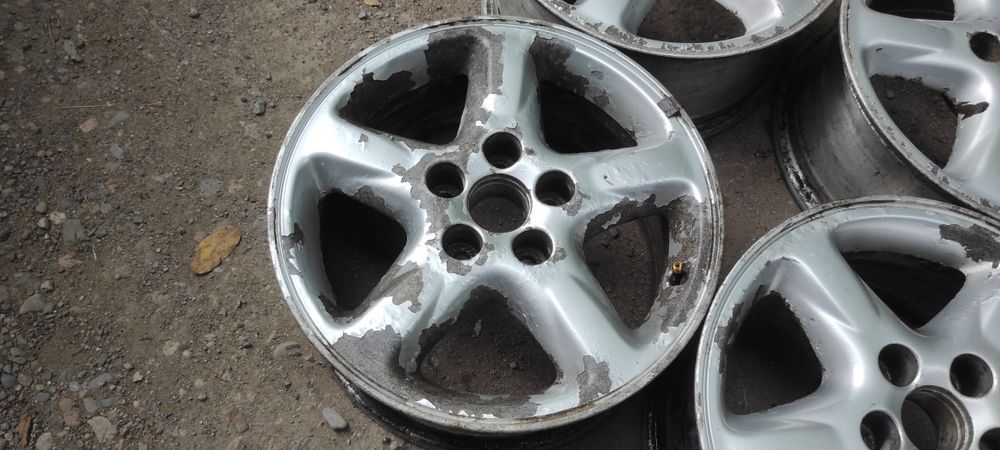 Комплект оригинальных дисков R16. Toyota.