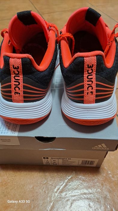 Adidas Novaflight Bounce sport Handbal !
