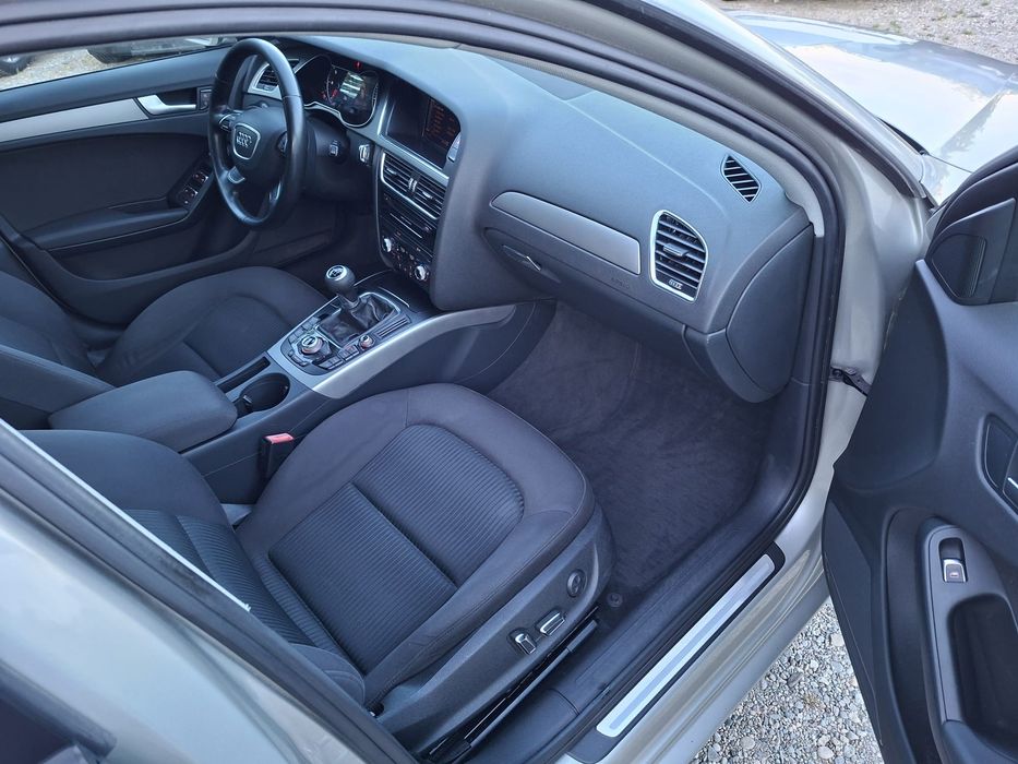 Audi A4 B8.5 ~ 2012/ 2.0d 143 Cp/Navi/Xenon/Led/2xClimatronic/Scaune incalzite!!Cash sau Rate!!!
