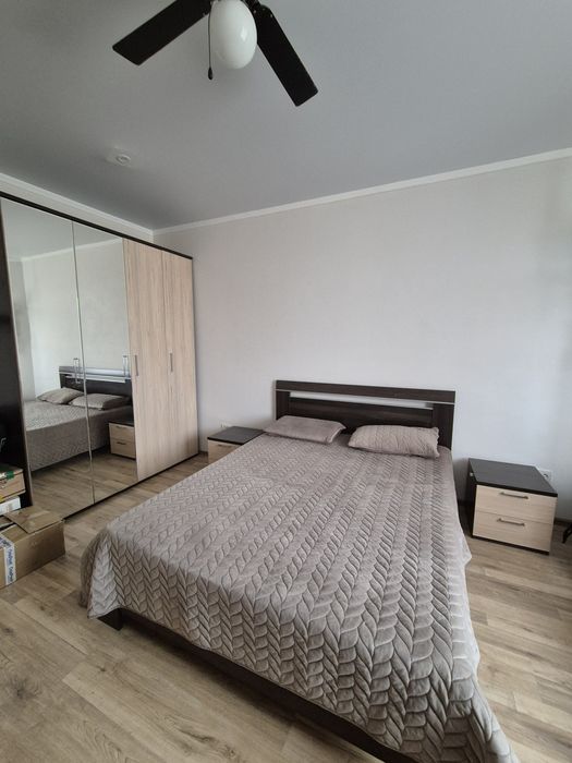 Продам спальный гарнитур