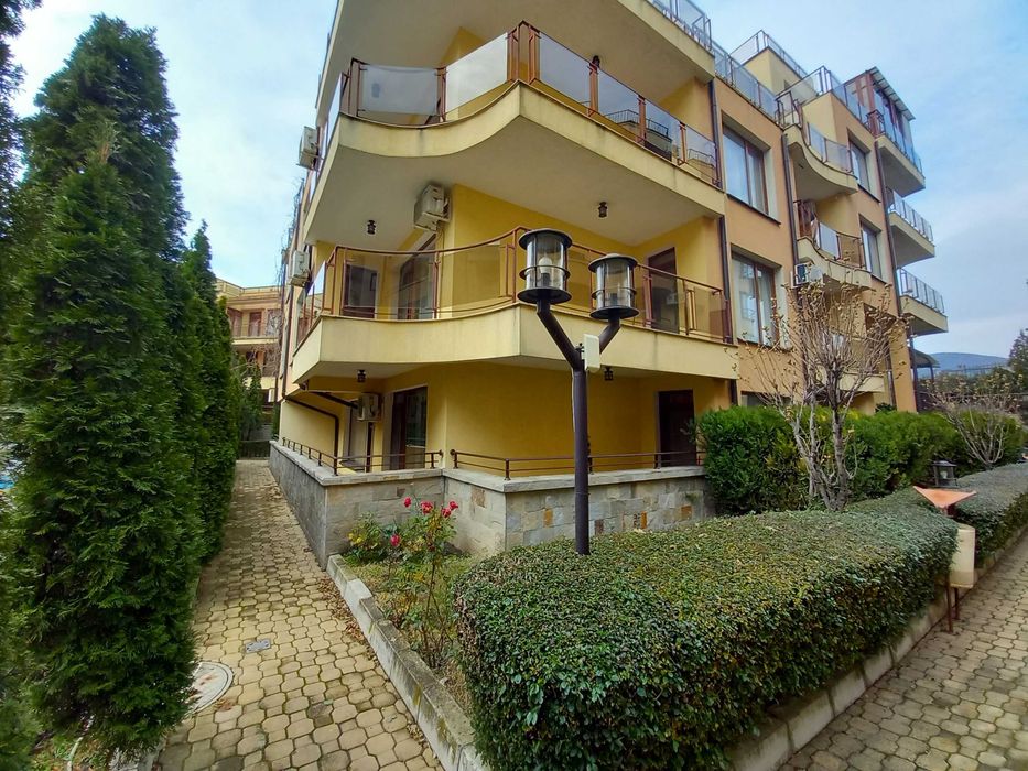 Обзаведен двустаен апартамент с гледка море, комплекс ”Антония”