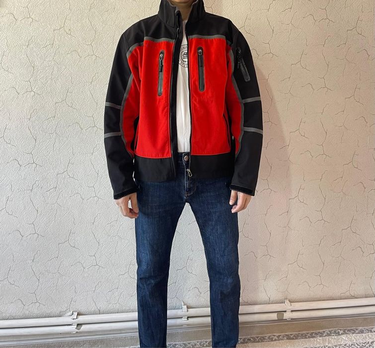 Продам одежду ..