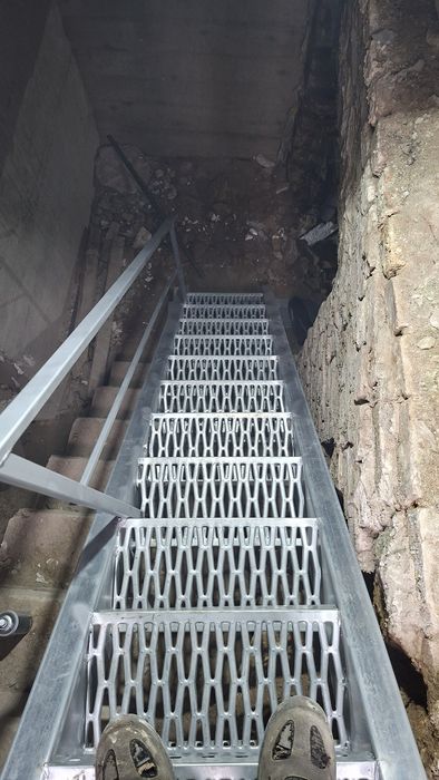 Scarii metalice zincate exterioare la cela mai mic preț din România