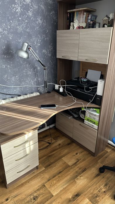 Продам письменный стол