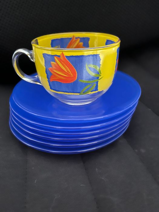 Продам чашки с блюдцами Luminarc