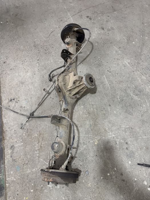 Punte spate grand vitara 2003