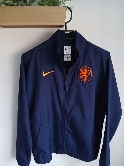 Bluze trening Nike fas si silon11/12 ani  154cm.