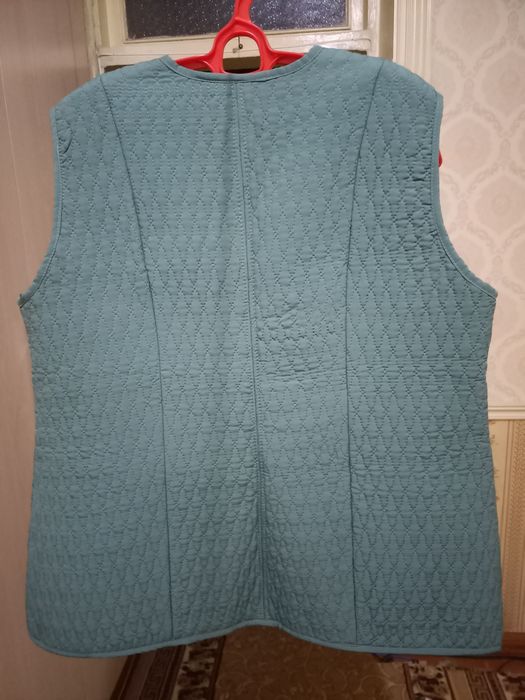 Новая безрукавка на осень весну.