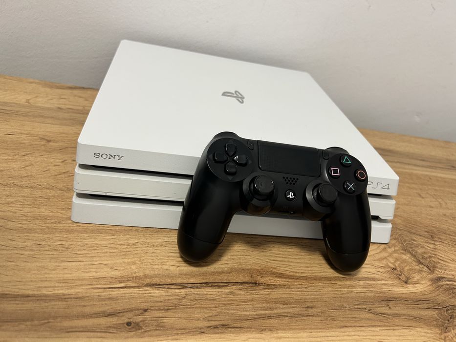Consolă PlayStation 4 Pro 2Tb!! 750 Ron