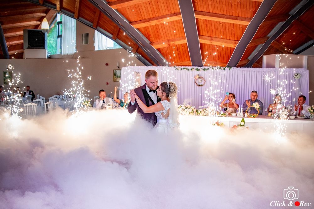 Gheata carbonica - artificii dansul mirilor (dj video foto nunta)