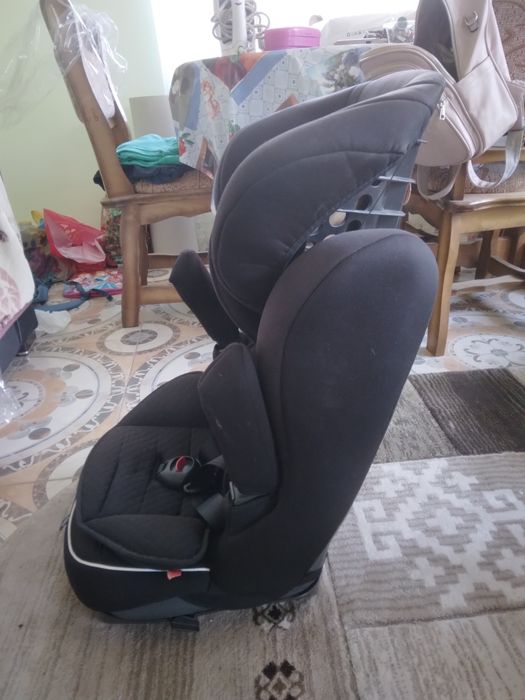 Vând scaun auto de copii