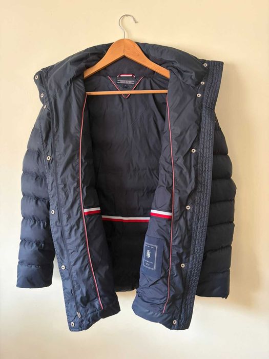 Зимно синьо пухено дамско яке Tommy Hilfiger