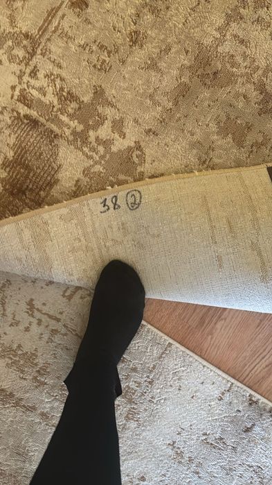 Продам ковры 2 штуки