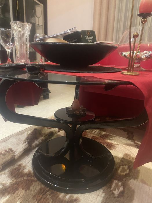 Диван и маса