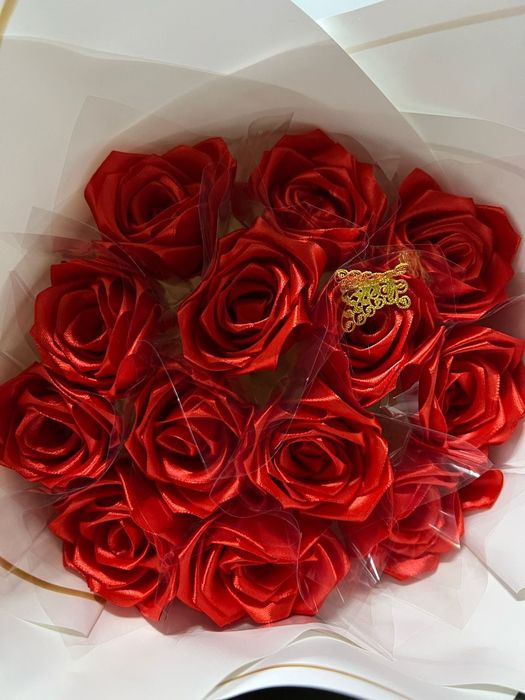 Розы из атласных лент есть готовые в наличии