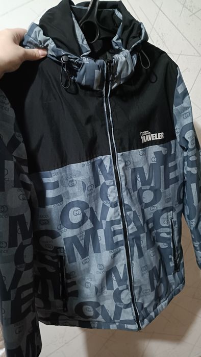 Курточка в отличном состоянии