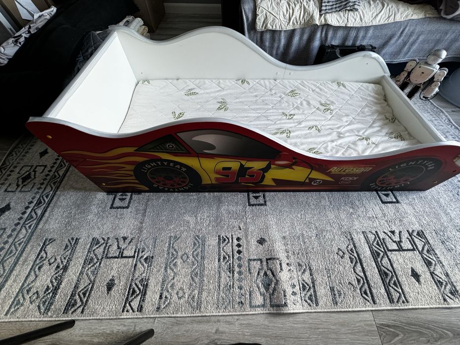 Продам детскую кроватку