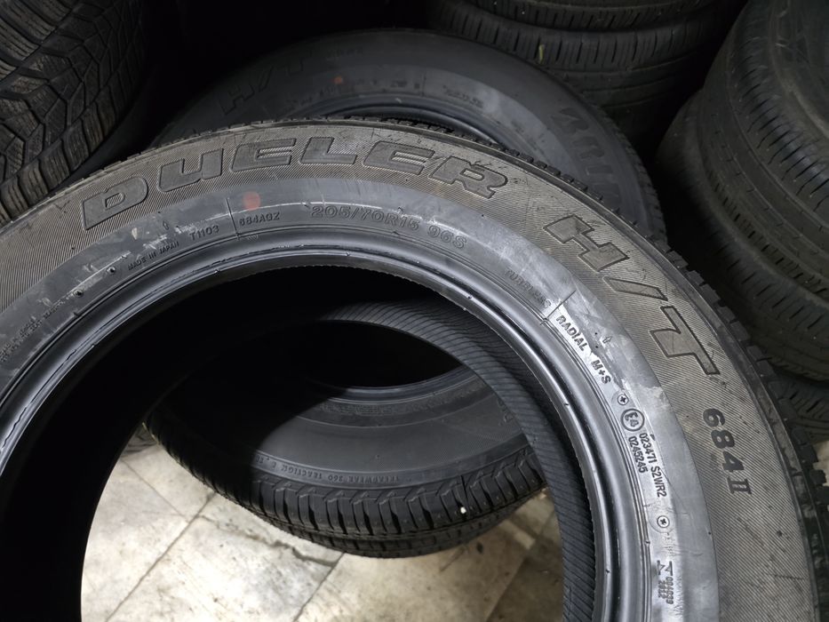 2бр летни гуми 205 70 15 - Bridgestone