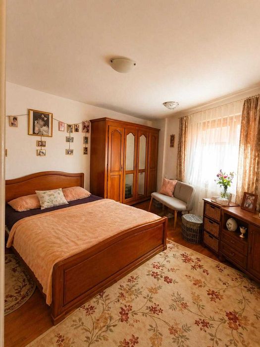 Casă cu 2 locuințe, centrală, garaj și grădină, teren 415 mp, Mezeș/Șos Chitilei /Bucureștii noi