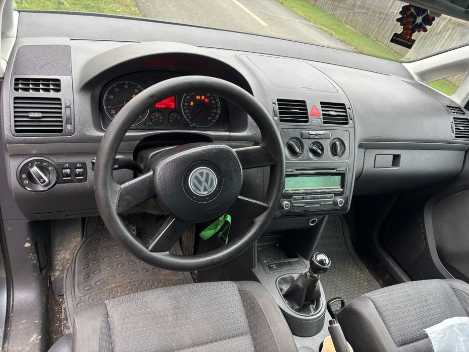 Touran 1.6 fsi 6 trepte 7 locuri