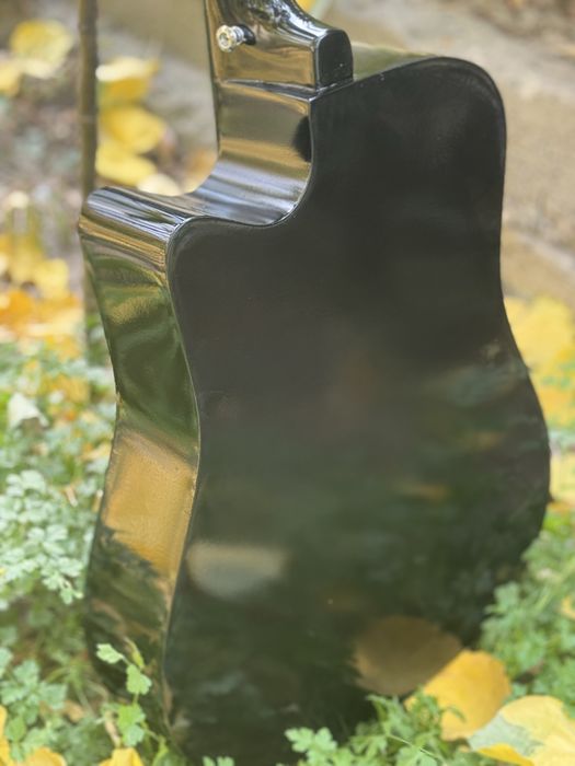 Гитара новая акустическая