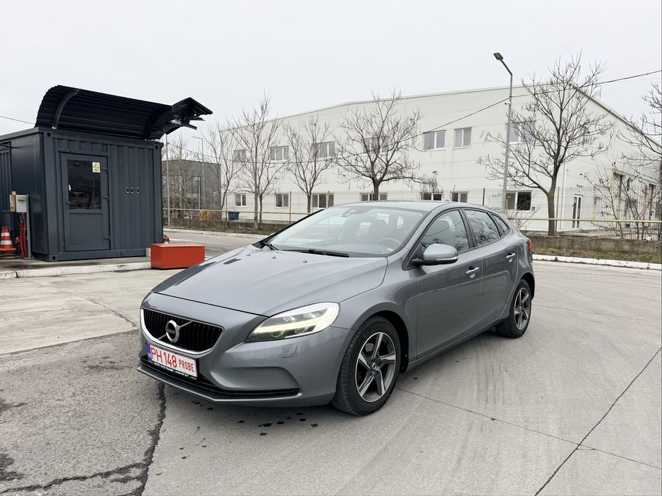 Volvo V40 D2, 2.0 Tdi ,fabr. 2017, Euro 6 , Full Led , Carte Service !