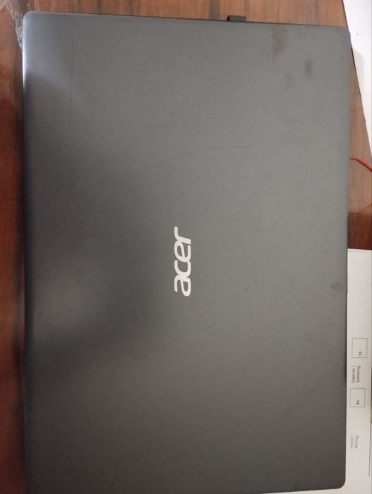 Noutbuk sotiladi, hech qanday aybi yoʻq, dasturlash uchun ayni muddao