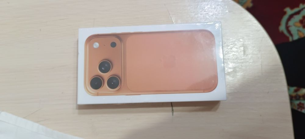 iPhone 17 pro  сатылады