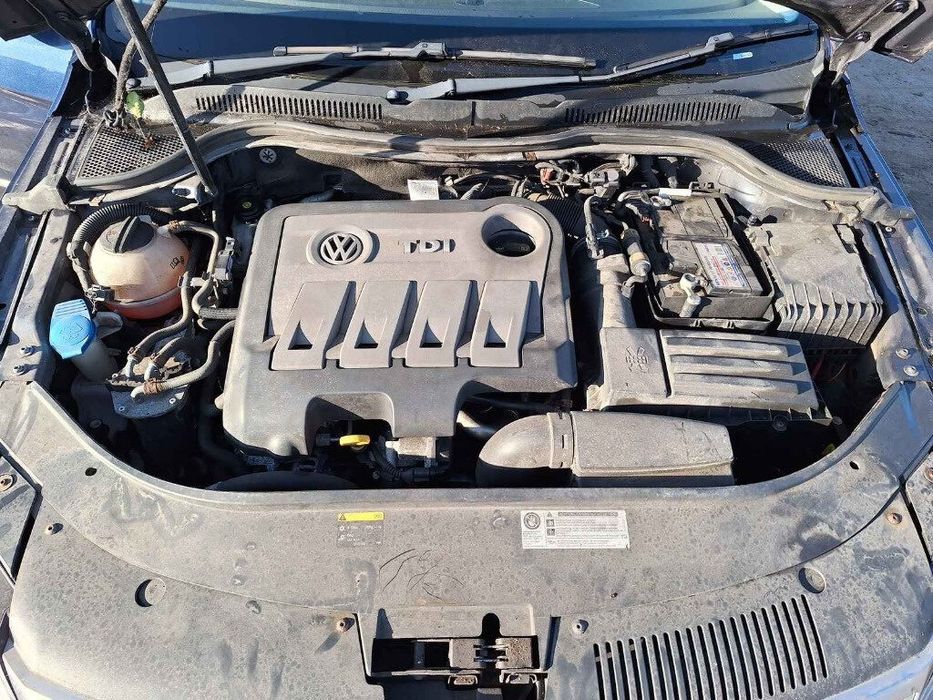 Carcasa filtru motorina Volkswagen Passat CC facelift (2012-2016) 2014