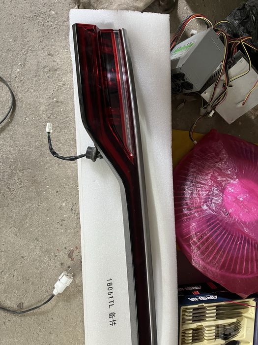Продам задний фонарь BYD SO