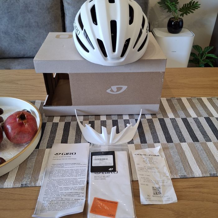 Каска за колоездене / велосипедна каска GIRO