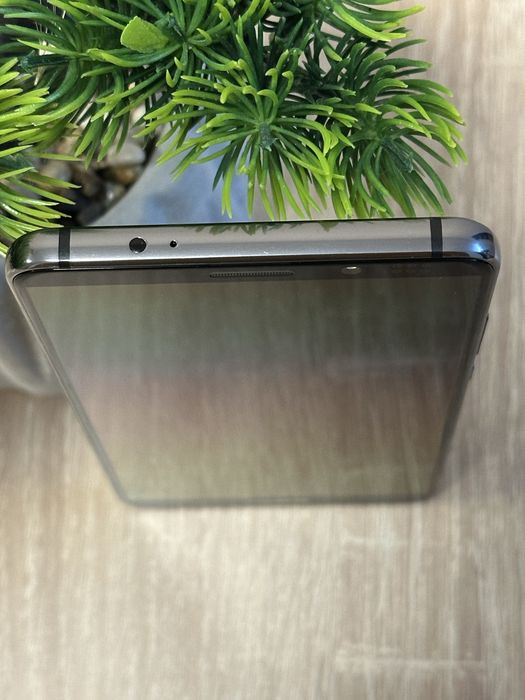 Продавам Huawei Mate 10 pro - 6GB RAM / 128GB - Отлично състояние