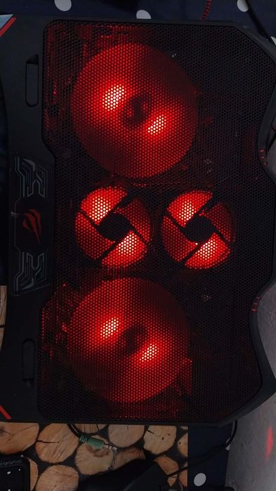 Lenovo 4K Ryzen 5 6 Ядра / 12 Нишки 16GB RAM SSD – Отличен за игри и р