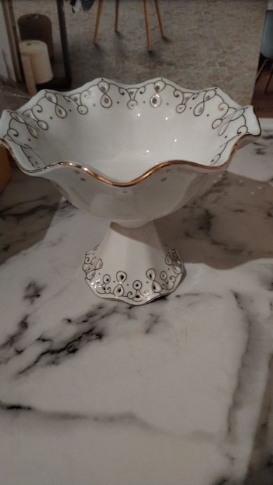 Посуда ваза, орешница, конфетница