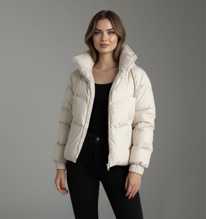 Дамско бежово зимно яке