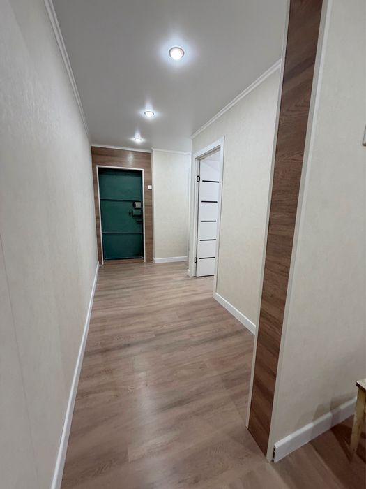 Продам квартиру 3-х комнатную