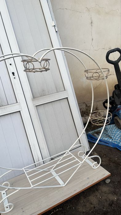 Продам подставки для цветов